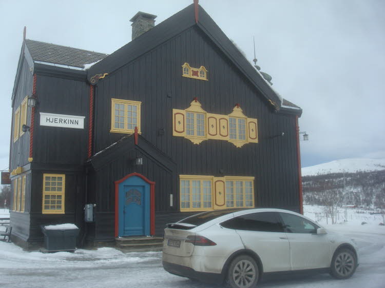 13 20161116 N Hjerkinn