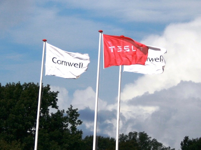 Middelfart: Tesla zeigt Flagge